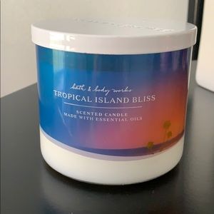 Bath & Body Works Tropical Island Bliss Candle